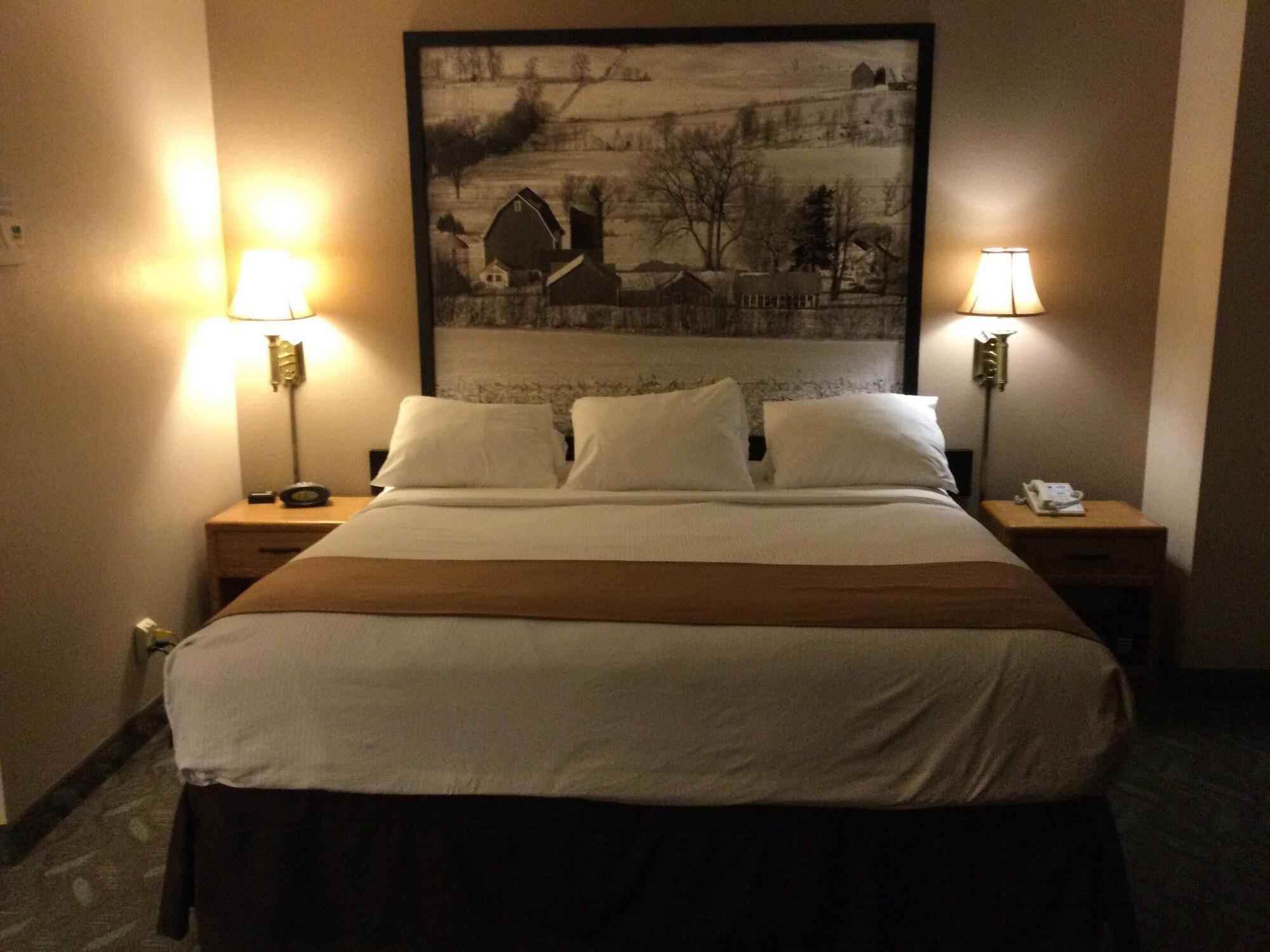 Super 8 By Wyndham Monroe Wi Hotel Luaran gambar